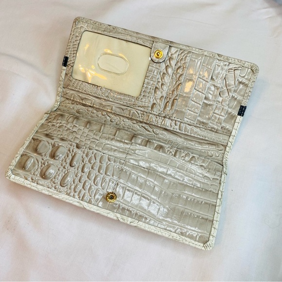 Brahmin Ivory, Tan, and Black Crocodile Embossed Wallet with Black Accent -NWOT - Picture 11 of 14